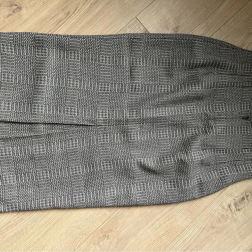 Ports Pencil Skirt - fully lined - Picture 4 of 9